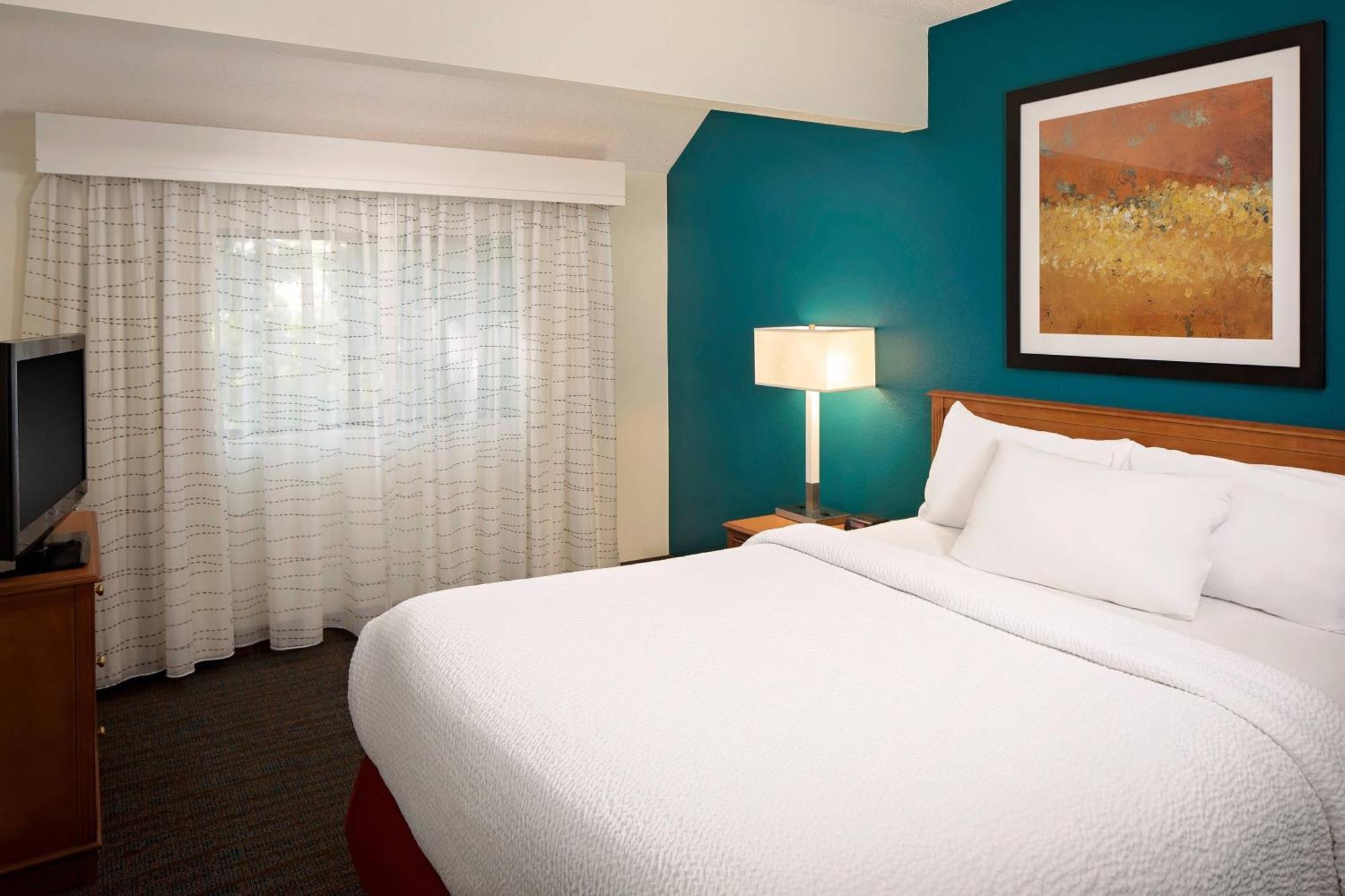 Binghamton Hotel 3*